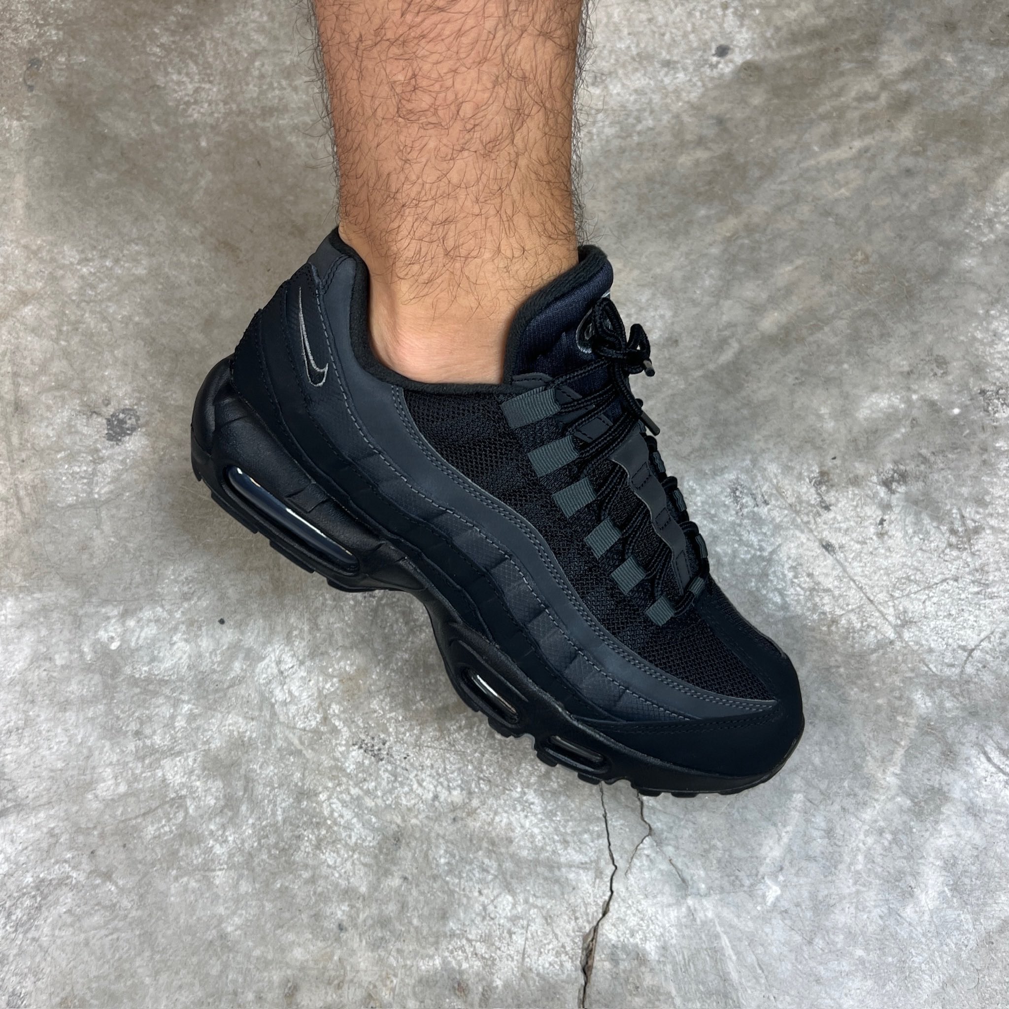 Bennetts on X Nike Air Max 95 Black Grey https t 38opeU25oV X