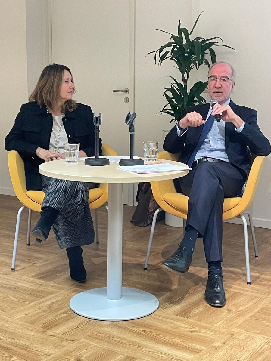 Earlier this week, IIEA Brussels had the opportunity to hear from <a href="/JohnAClarkeEU/">john clarke</a> 🇪🇺 

He shared his top ten lessons as a negotiator, gathered over his 35 years working in the field! 💡

Moderated by Chair of IIEA Brussels, Miriam Driessen-Reilly 🎤