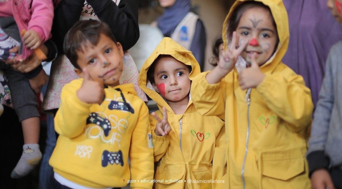 IslamicReliefIE's tweet photo. #Palestine.

We’ve just received some extremely wholesome snaps of children in Northern #Gaza!

Thank you for bringing laughter and cheer to children in the darkest of times.

Support our work on the ground by visiting @islamicreliefeire link in bio. https://t.co/i1m0rFrBVv