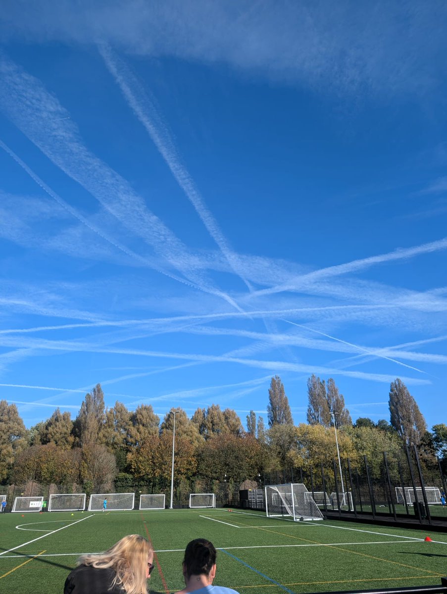 ciderpigeon147's tweet photo. @Demo2020cracy Over Portsmouth this morning.... https://t.co/KQHMaEBOMV
