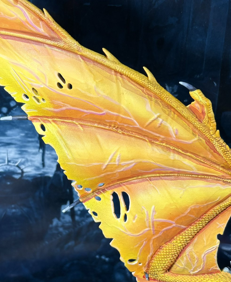 The <a href="/reapermini/">Reaper Miniatures</a> 30th Anniversary Dragon is finally done 

#miniturepainting #dragon #warmongers #dungeonsanddragons #dnd