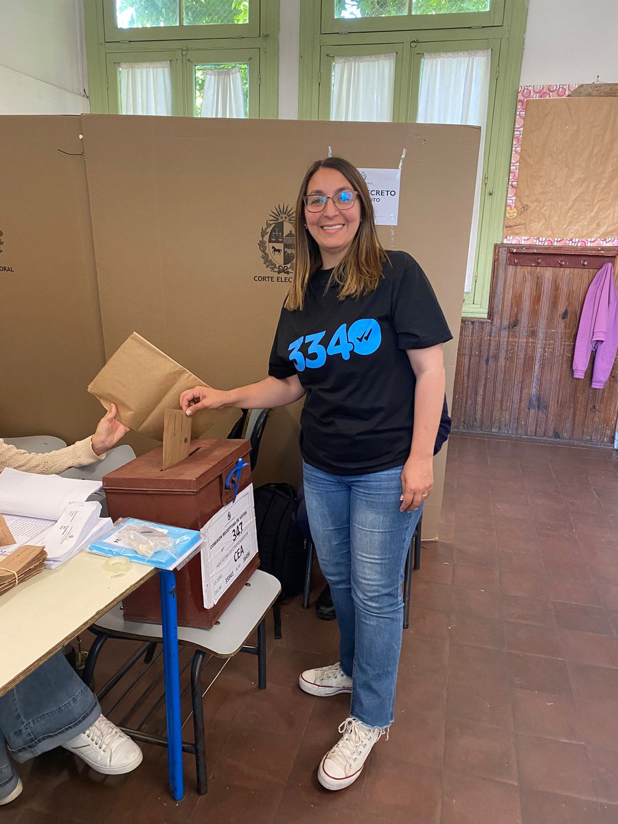 Con mucha alegría, vote con la convicción del Uruguay que quiero para mis hijos! Un país de buenos valores y principios, donde prime la libertad.
#Lista3340 <a href="/PNACIONAL/">Partido Nacional</a>