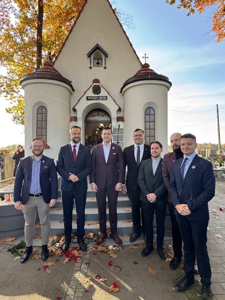 Dzisiaj w Wierzchosławicach oddaliśmy hołd Wincentemu Witosowi #ZaduszkiWitosowe 🍀💙