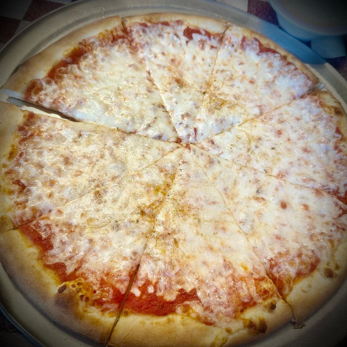 chrishough's tweet photo. "There's a difference between being happy, and being distracted from sadness."

〰️Unknown

📍 Bambinos Pizza in Las Vegas, Nevada

#dailyfeastinspiration #hough2024 #rubyist #rubyistfoodie #rubyonrails #gymthenfeast #foodie #dailylunchfoodie #favoritefoodieexperiences #foodietravels