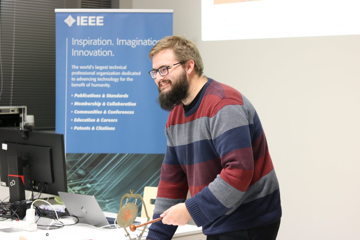 Karel Hynek tweet media