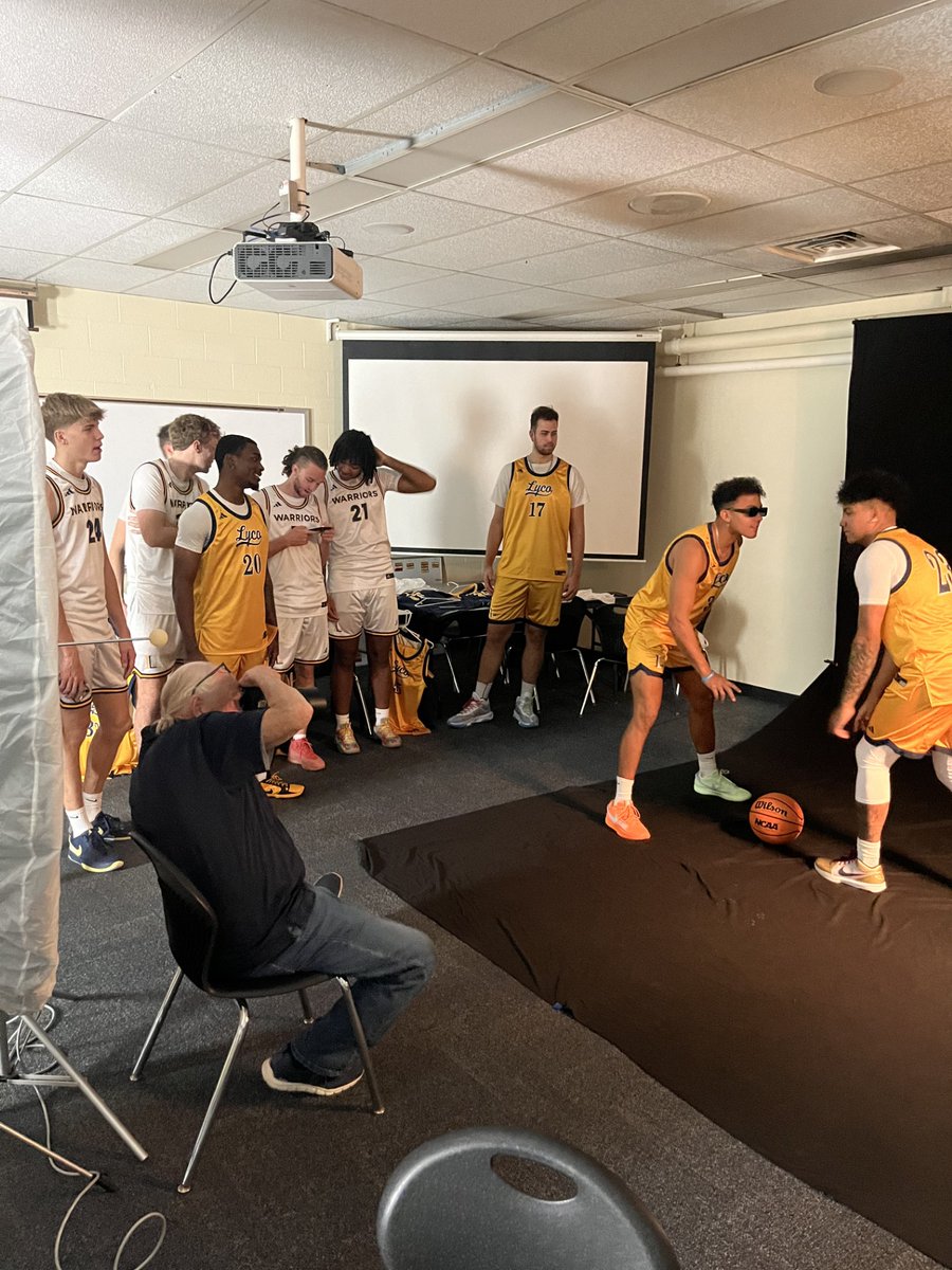 Lycoming Basketball tweet media