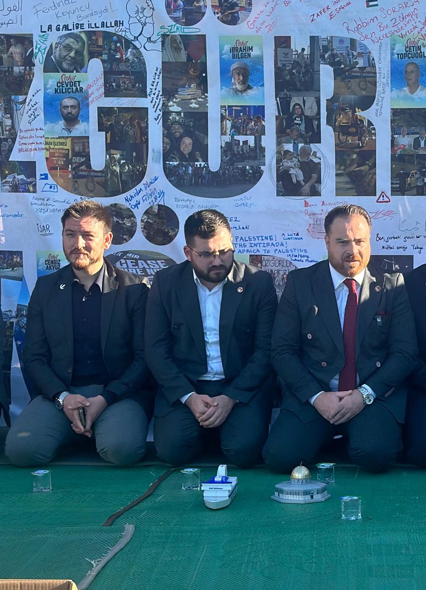 Gergin Uykulardan Kör Gecelerden,
Bir Sabah gelecek Kardan Aydınlık

Özgürlük Nöbeti’nin 55. Gününde Mavi Marmara’nın Filistine gönderilmesi için seslerini duyurmaya çalışan Mavi Marmar Derneğine destek olmak için Gençlik Kolları Genel Başkanımız <a href="/melihguuner/">Melih Güner</a> ve Başkanlık Divanı