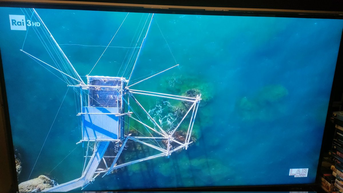 unoenessunoe's tweet photo. Il comune di #Vasto ha chiesto la valorizzazione per i reperti culturali che affiorano dal terreno, per i trabocchi sul mare. La cooperativa Cogestre che gestisce la riserva riceve ogni anno solo 40 Mila euro #reportlab https://t.co/HnrY91pGer
