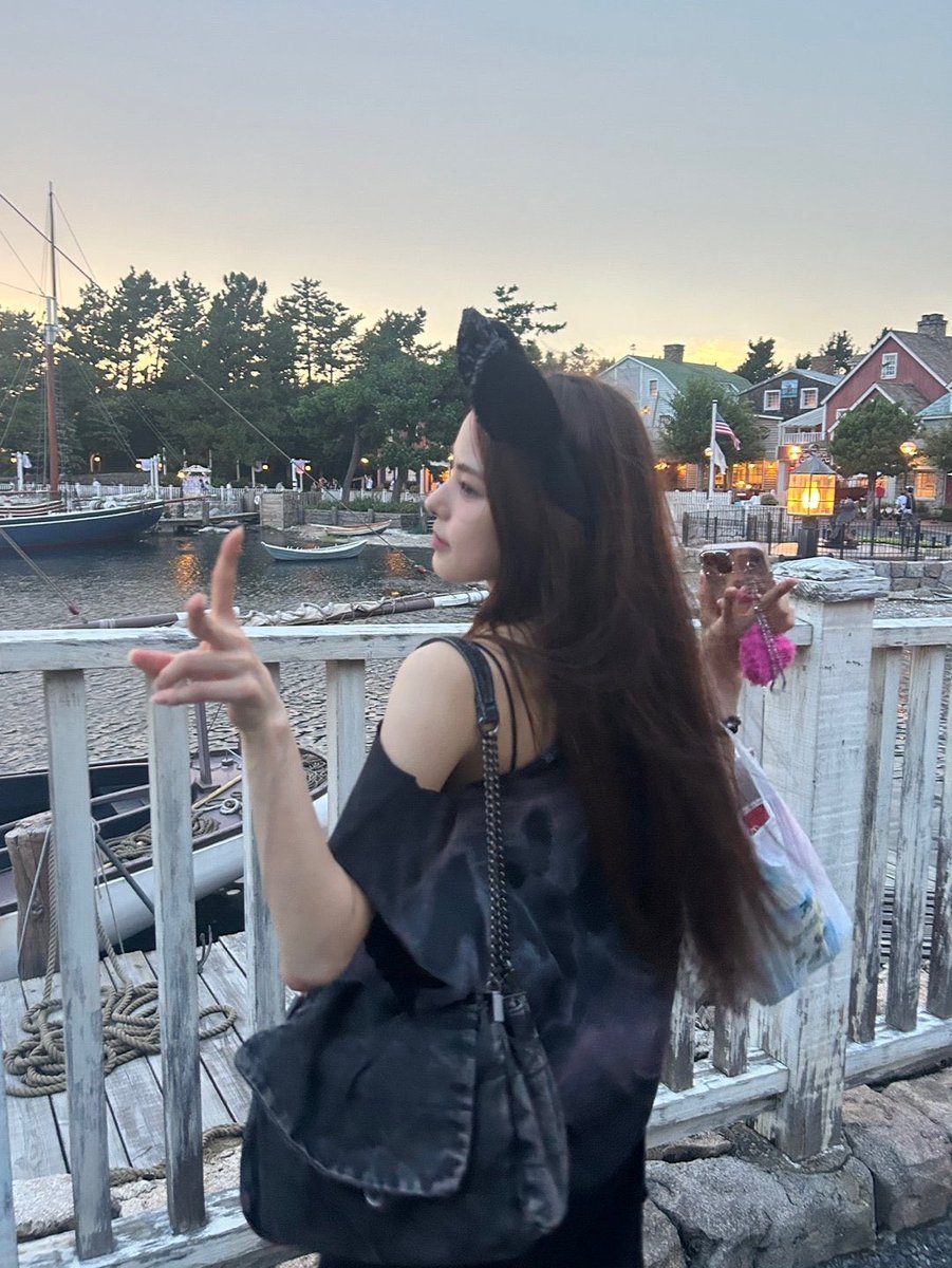 iznapic's tweet photo. happiest birthday to our impact princess MAI 🩵 we love you and wish you eternal happiness 🥹

20 YEARS OF JASMINE MAI
#ImpactPrincessMaiDay
#마이_20_꽃잎_오브_가을_함께
#ビジュアル・オーバーロード舞の日 https://t.co/4iALuHN1Ot