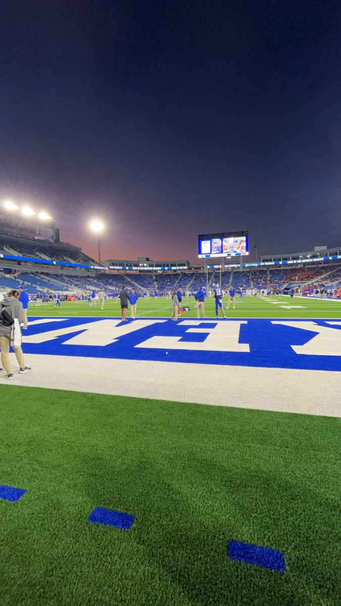 I had a great time watching <a href="/UKFootball/">Kentucky Football</a> play Auburn. I got to talk to other recruits and had fun laughing with them. Thank you for the game day visit. <a href="/FBCoachWolf/">Eric Wolford</a> <a href="/Bryan_Ault/">Bryan Ault - Midwest Scout</a> <a href="/PrepRedzoneIN/">Prep Redzone Indiana</a> <a href="/IndianaPreps/">Indiana Preps</a> <a href="/IndyWeOutHere/">IndyWeOutHere ‼️</a> <a href="/AllenTrieu/">Allen Trieu</a> <a href="/MB_Weaver/">Matthew Weaver</a> @On3Recruits <a href="/247recruiting/">247Sports Recruiting</a>