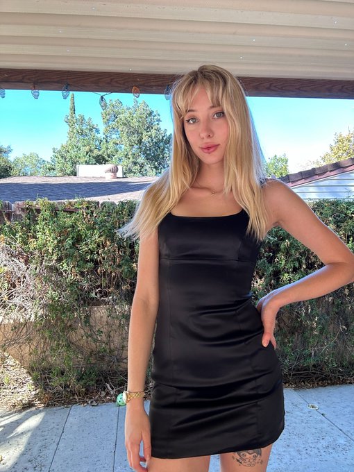 Watch Haley Reed✨$6 onlyfans✨'s leaked NSFW photo on TwXstars