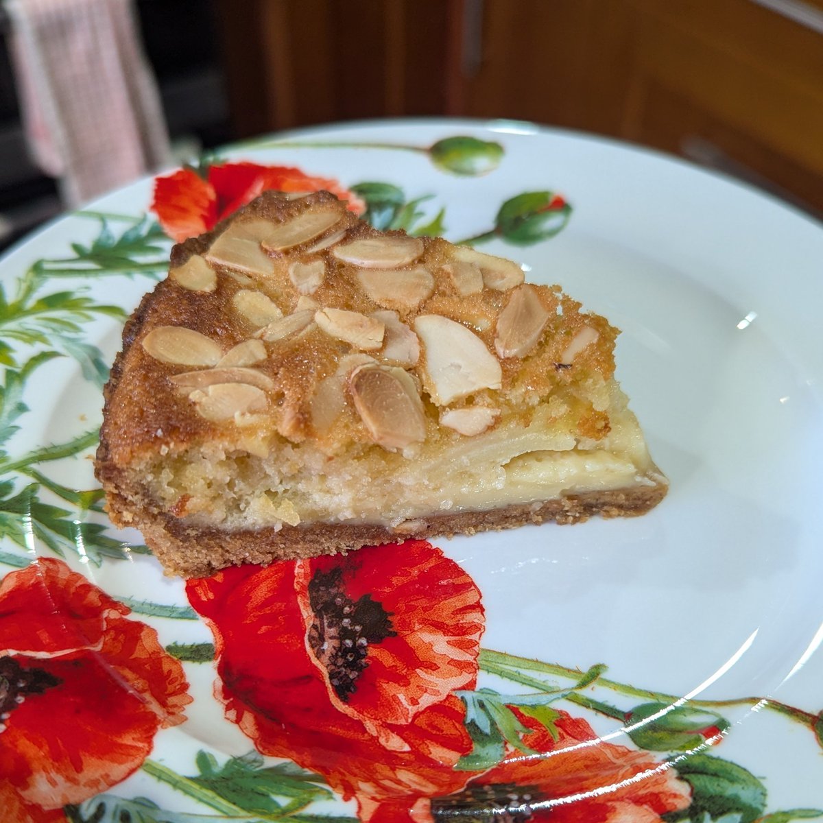 Apple frangipane tart for #pastryweek #gbbotwitterbakealong
Never made frangipane before so excited to taste it later
<a href="/thebakingnanna1/">The Baking Nanna</a> <a href="/Rob_C_Allen/">Robert Allen</a> <a href="/marybethxx6/">❤️karen Mary Elizabeth❤️</a>