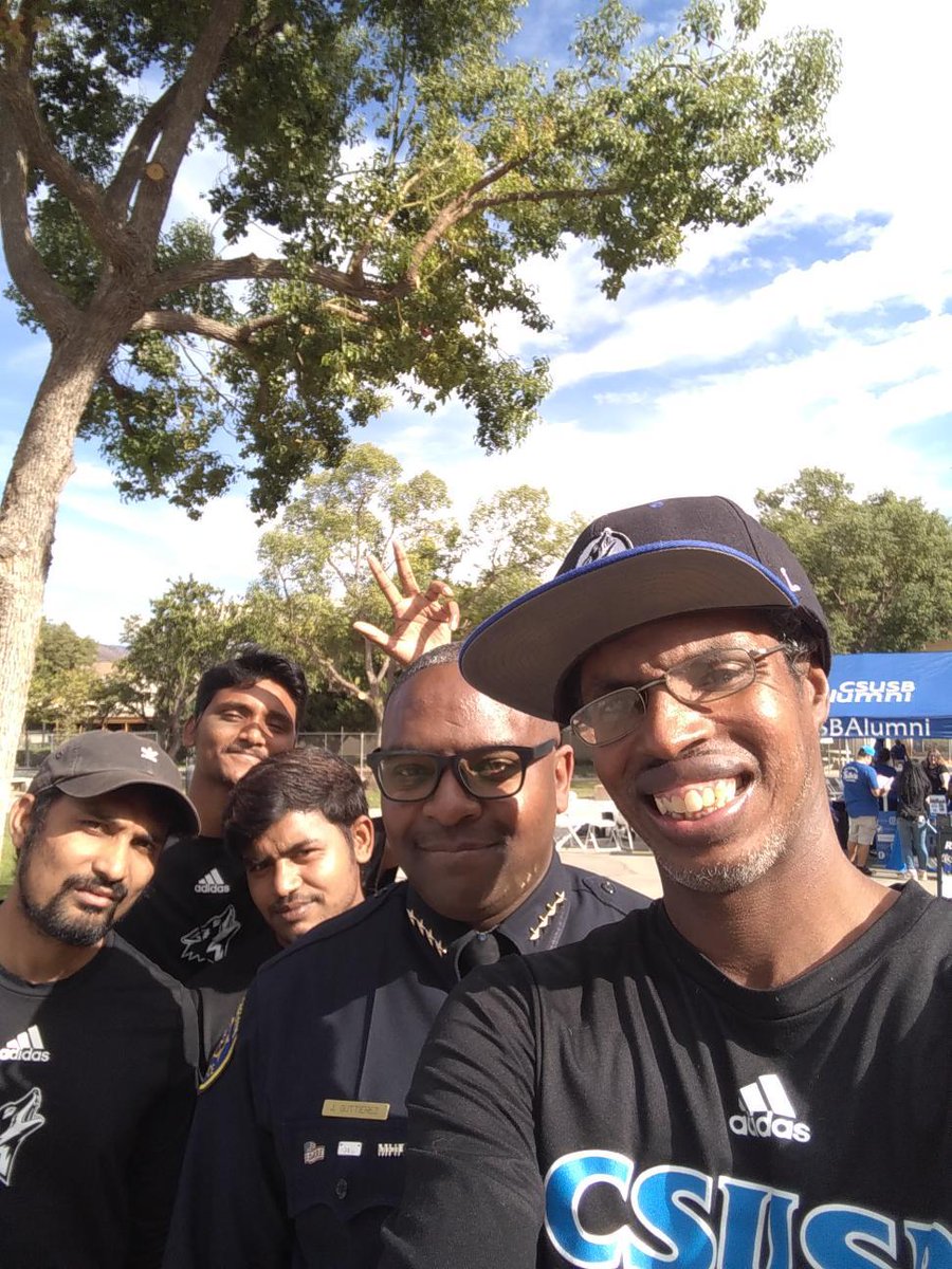 guttierez_john's tweet image. #Homecoming: I had a fantastic time yesterday evening, welcoming all our students to campus for Homecoming along welcoming all the potential students that came out for Preview Day at CSUSB! #RelationalPolicing #ChooseCSUSB #StudentsFirst
