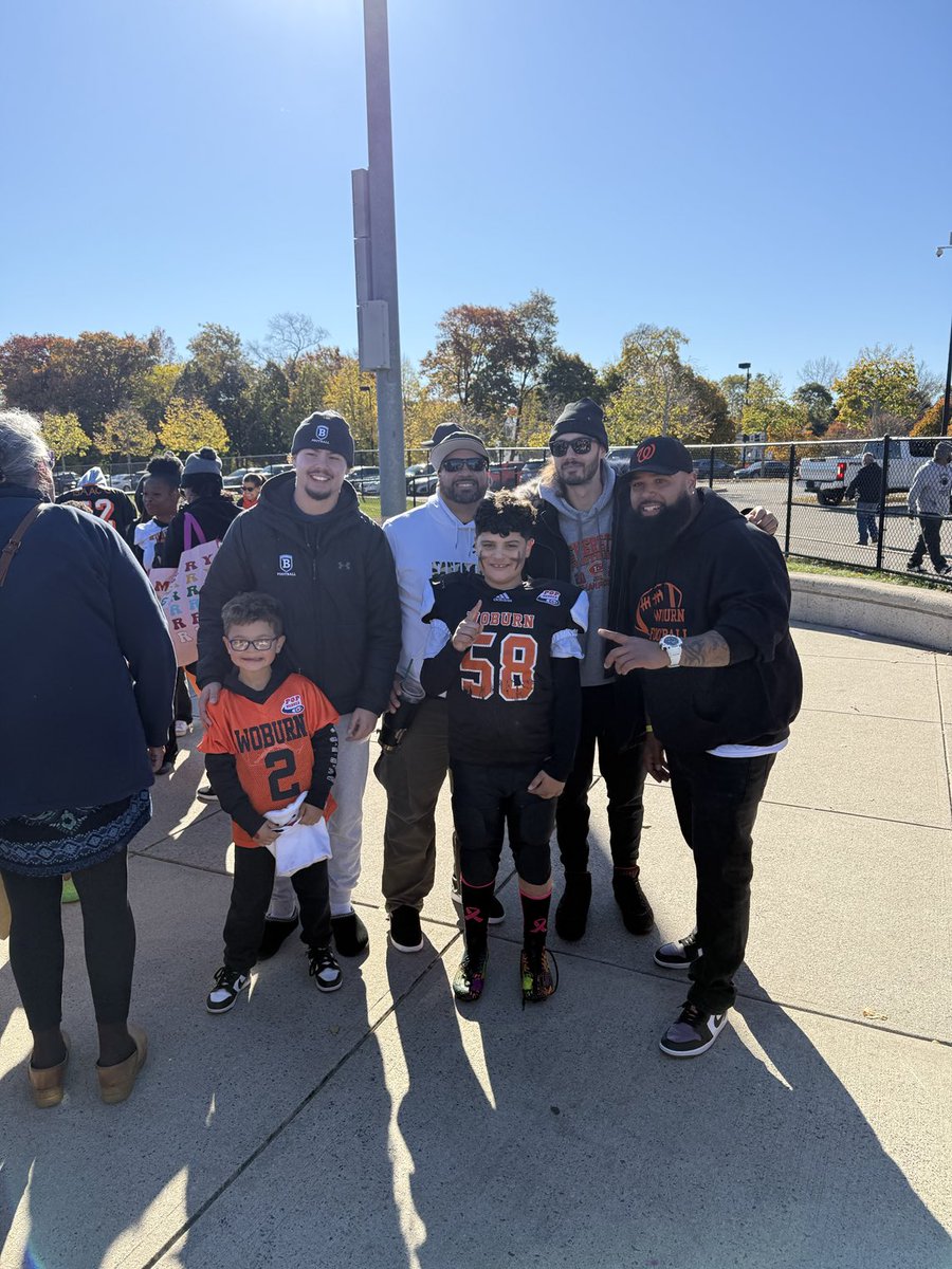 S/o to my Bro, my nephew Deedee, and Woburn pop Warner on a big playoff win today. Just the beginning #Culture#Footballislife
⁦<a href="/Coach__Flores/">Justin Flores</a>⁩ <a href="/jakobflo5/">Jakob Flores</a>