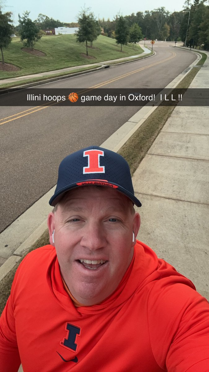 Harold Adams (@curealestatelaw) on Twitter photo Time for <a href="/IlliniMBB/">Illinois Men's Basketball</a> to show <a href="/OleMissMBB/">Ole Miss Men’s Basketball</a> Rebs what a real hoops program looks like 😂👍 #hoopsschool Time for <a href="/IlliniMBB/">Illinois Men's Basketball</a> to show <a href="/OleMissMBB/">Ole Miss Men’s Basketball</a> Rebs what a real hoops program looks like 😂👍 #hoopsschool