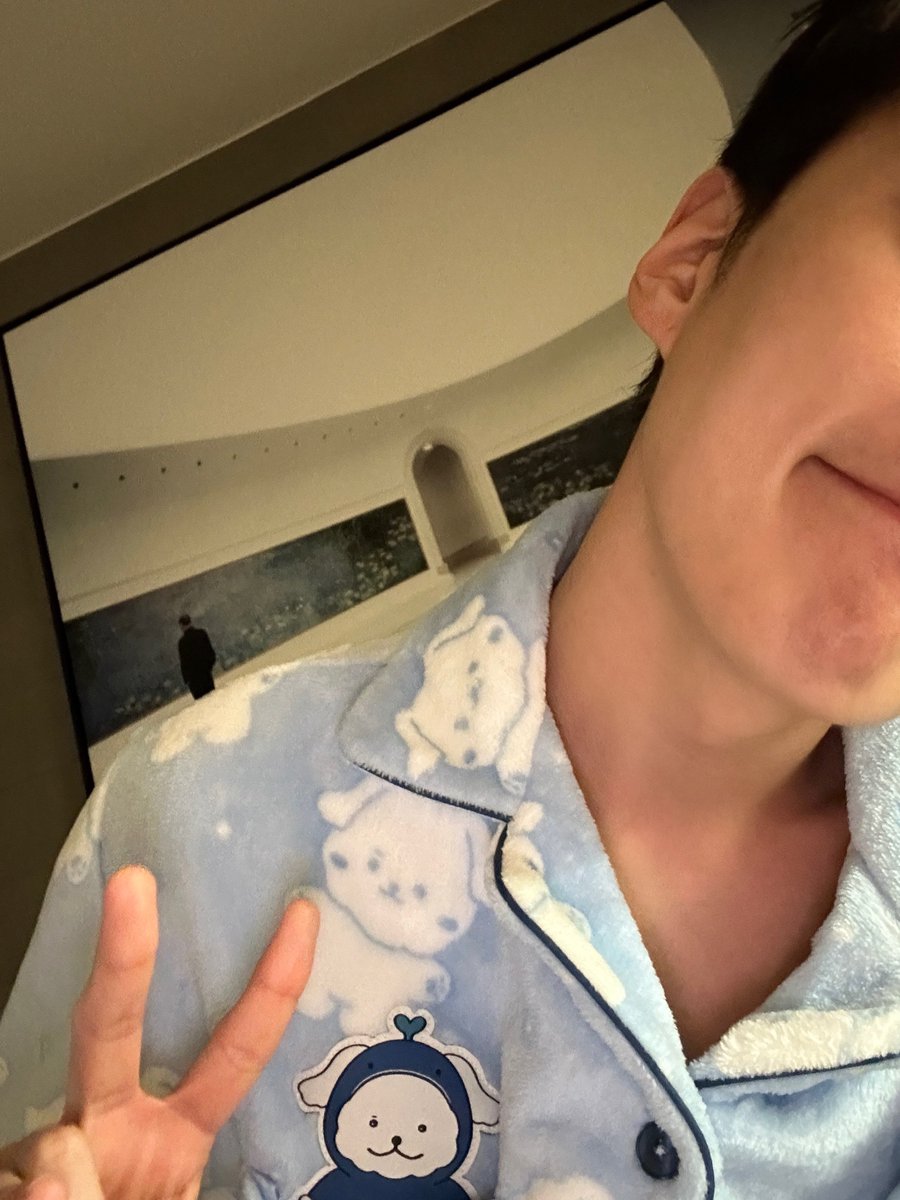 OfficialMONSTAX's tweet image. 잠이오는 마법의 로브랄까…zZ #민혁