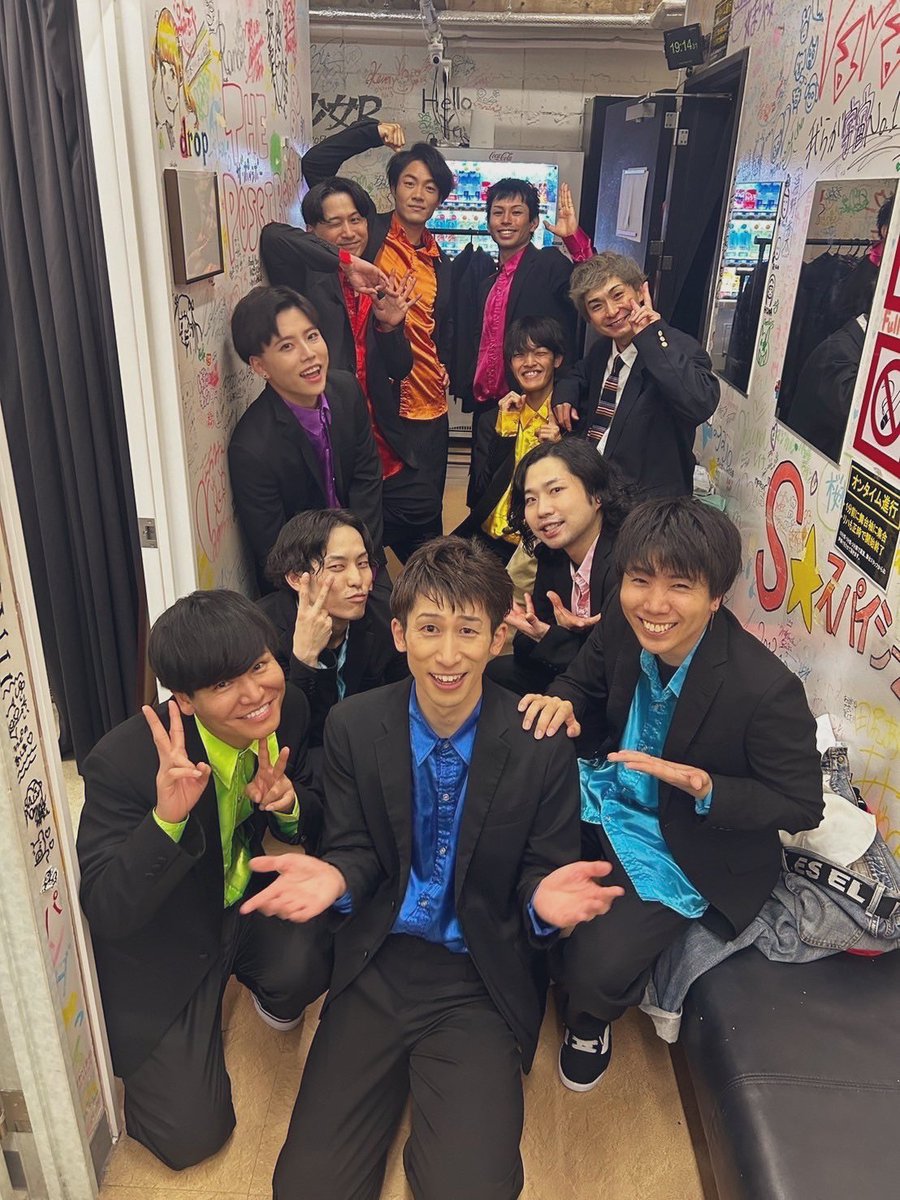 asahi_SDN's tweet photo. 本日メンズダイナーありがとうございました！！☺️チケット、差し入れ等もありがとうございます🙏ほんとに差し入れ嬉しいです。。🥺

改めて投票してくださった方々本当に本当にありがとうございました！！！🤲

急遽で本当に恐縮ですがTGIセンターさせて頂きました🙇ALTに沢山書いてます！ https://t.co/6rWfrkWnny