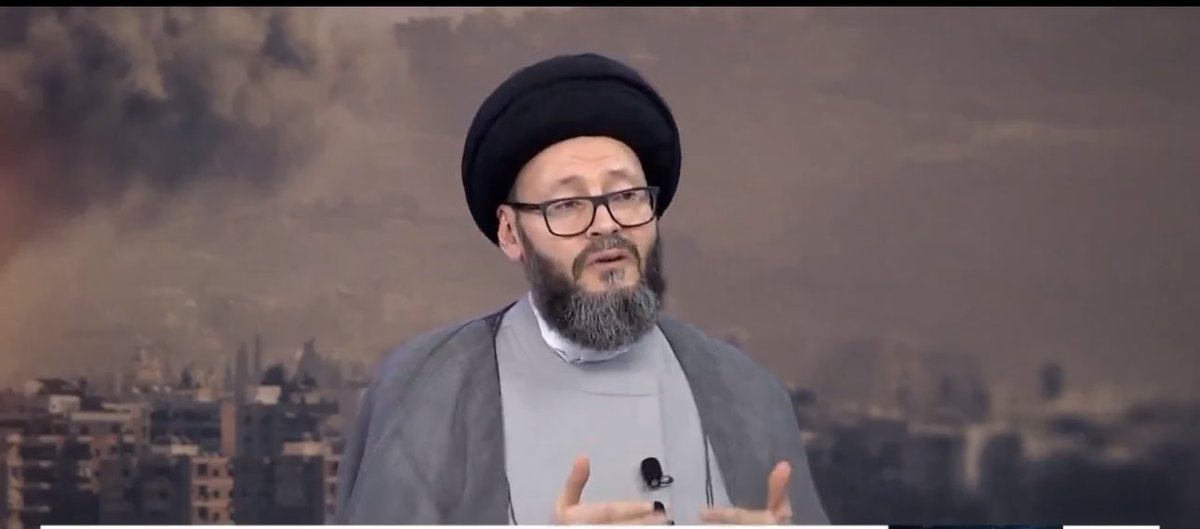 Muzahim_Hewitt's tweet photo. هذا المجرم #محمد_الحسيني عندما كان في صفوف حزب الله حاول تشكيل خلية اغتيالات لتصفية #أبناء_المذهب_السني وعندما وصل الخبر الى سماحة الشهيد #حسن_نصر الله رحمه الله فقام السيد نصرالله باعتقاله وزجه في أحد السجون للتحقيق معه وبعد التأكد تبين في التحقيق أن #السعودية قامت بدفع مبالغ مالية كبيرة له من أجل قتل أبناء السنة وزرع الفتنة الطائفية بين المذهبين