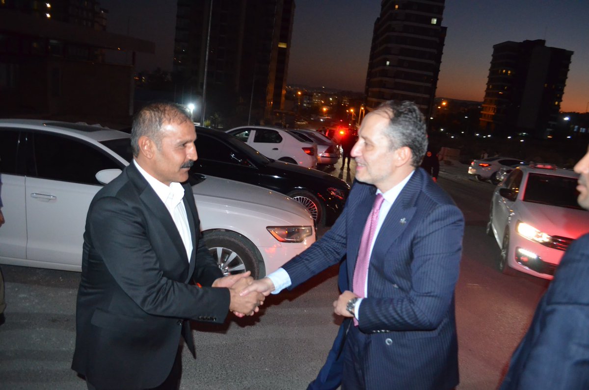 mehmeteminkus's tweet photo. Yeniden Refah Partisi Genel Başkanı Dr. Fatih Erbakan, Şanlıurfa ziyaretleri kapsamında iş adamı Emin Yetim’i çalışma ofisinde ziyaret etti. Ziyarette Karaköprü Belediye Başkanı Nihat Çiftçi ve il başkanı Ahmet Yetimoğlu da eşlik ettiler.
@erbakanfatih @emin_yetim @nihatcftc https://t.co/PCRMF7SI5Y