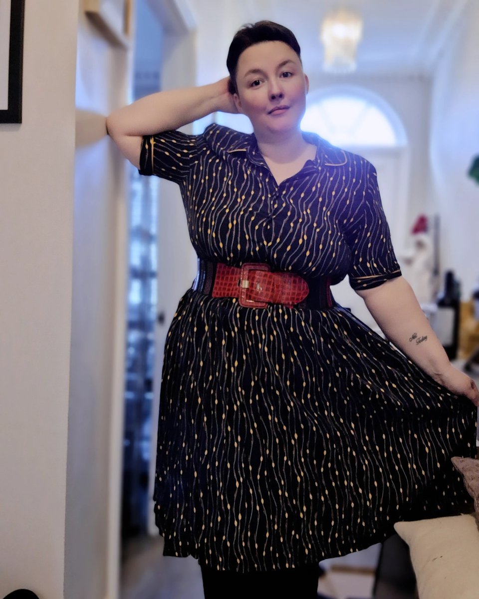 Charity shop gem ✨️ #vintagefashion #charityshopping #teadress