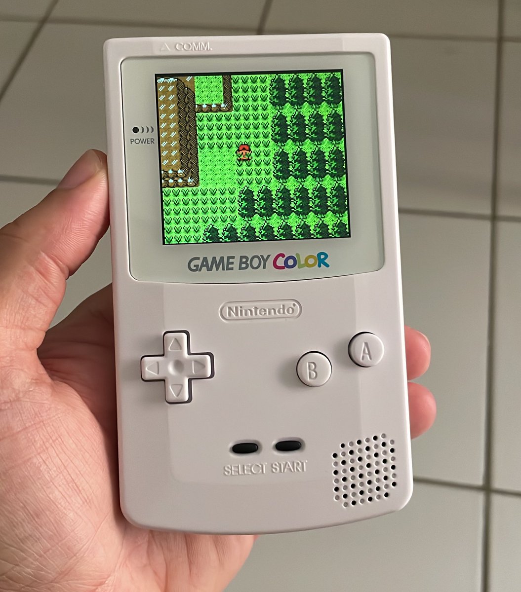 retromoi403's tweet photo. Now my FPGBC is one step closer to being indistinguishable from an actual GBC #FPGA #FPGBC #GameBoyColor https://t.co/GprKnmsNfq