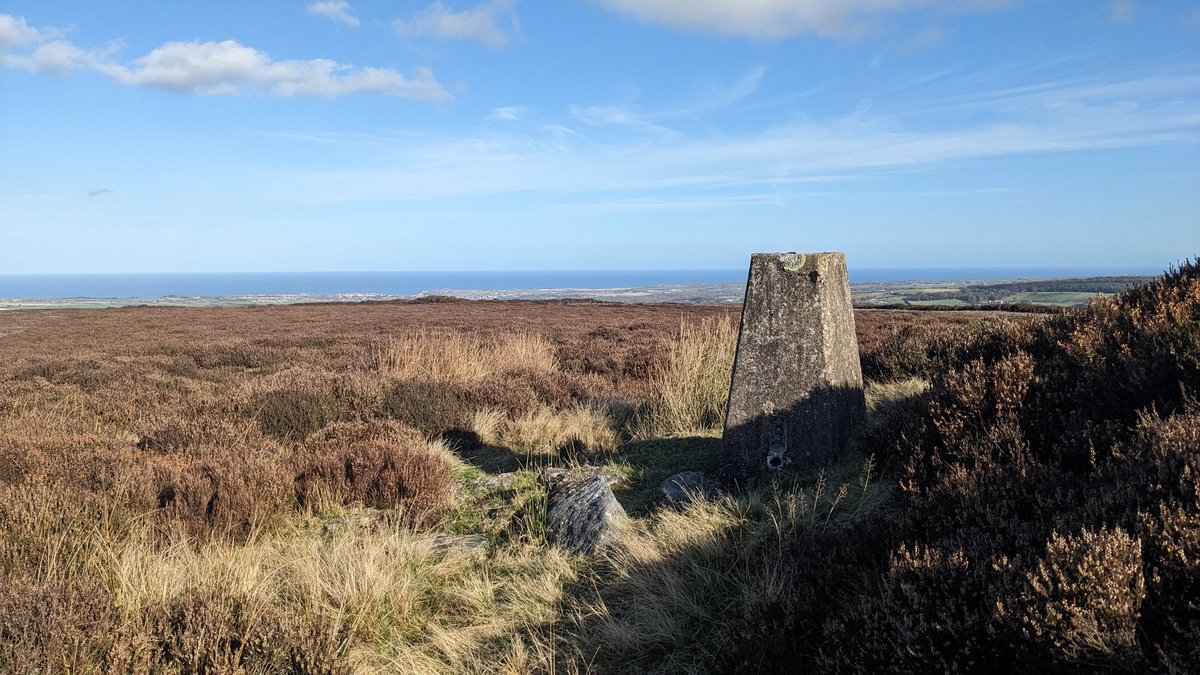 fellrunningguid's tweet image. I can see the sea!
Today's run on the Coast to Coast route #fellrunning #trailrunning #trigpoint