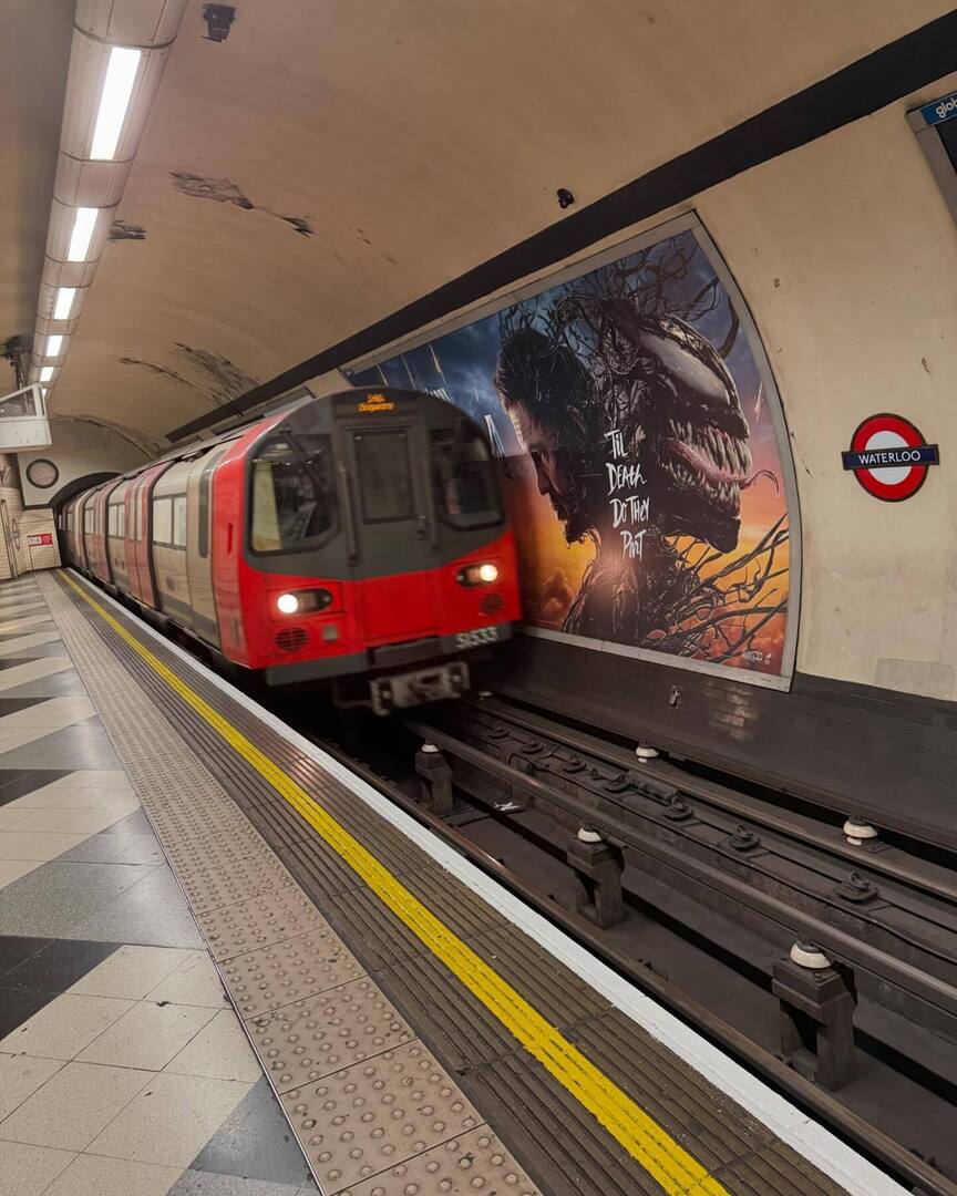 Timothy_Hughes's tweet photo. London Underground #London #londonerslondon #londonlife #londonist #londoner #londoners #londonerslife #tube #londonunderground #londontravel #londontravels #warterloo #waterloostation https://t.co/HbFpiZDDEv https://t.co/MQ3wwMavRX