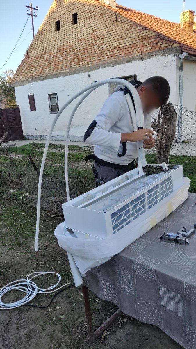 BasketOfHopeCAN's tweet photo. It may be October, but the Summer heat in Serbia will soon be back again🥵

Two weeks ago we helped a church in the village of Žabalj get prepared. We have successfully provided this church with much needed air conditioning! https://t.co/Kk59yrBJKw