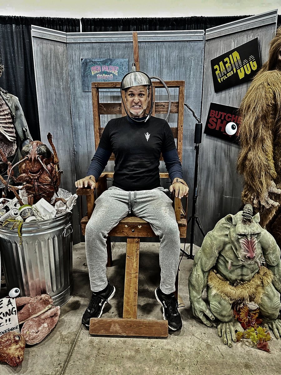 thebigguy86's tweet photo. Any last wishes ? Yippee Kyyay Mfka!!!
#photooftheday #photography #torontoactors #filmindustrylife #actorlife #canadianactor #canadianmalemodel #publishedmodel #actor #frightmareinthefalls https://t.co/gGXzL5NwwK