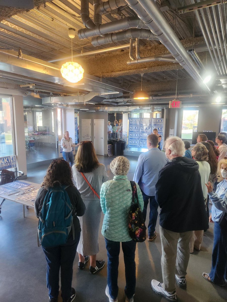 So grateful to the <a href="/ChampaignDems/">Champaign County Democrats</a>, @bendthearc_CU, <a href="/MomsDemand/">Moms Demand Action</a> and Coroner candidate Laurie Brauer for joining us to knock doors yesterday! Your help is critical in our work to make every voice heard in November!
