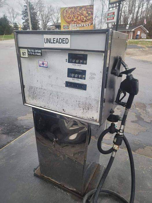 Johnny Cadillac tweet media