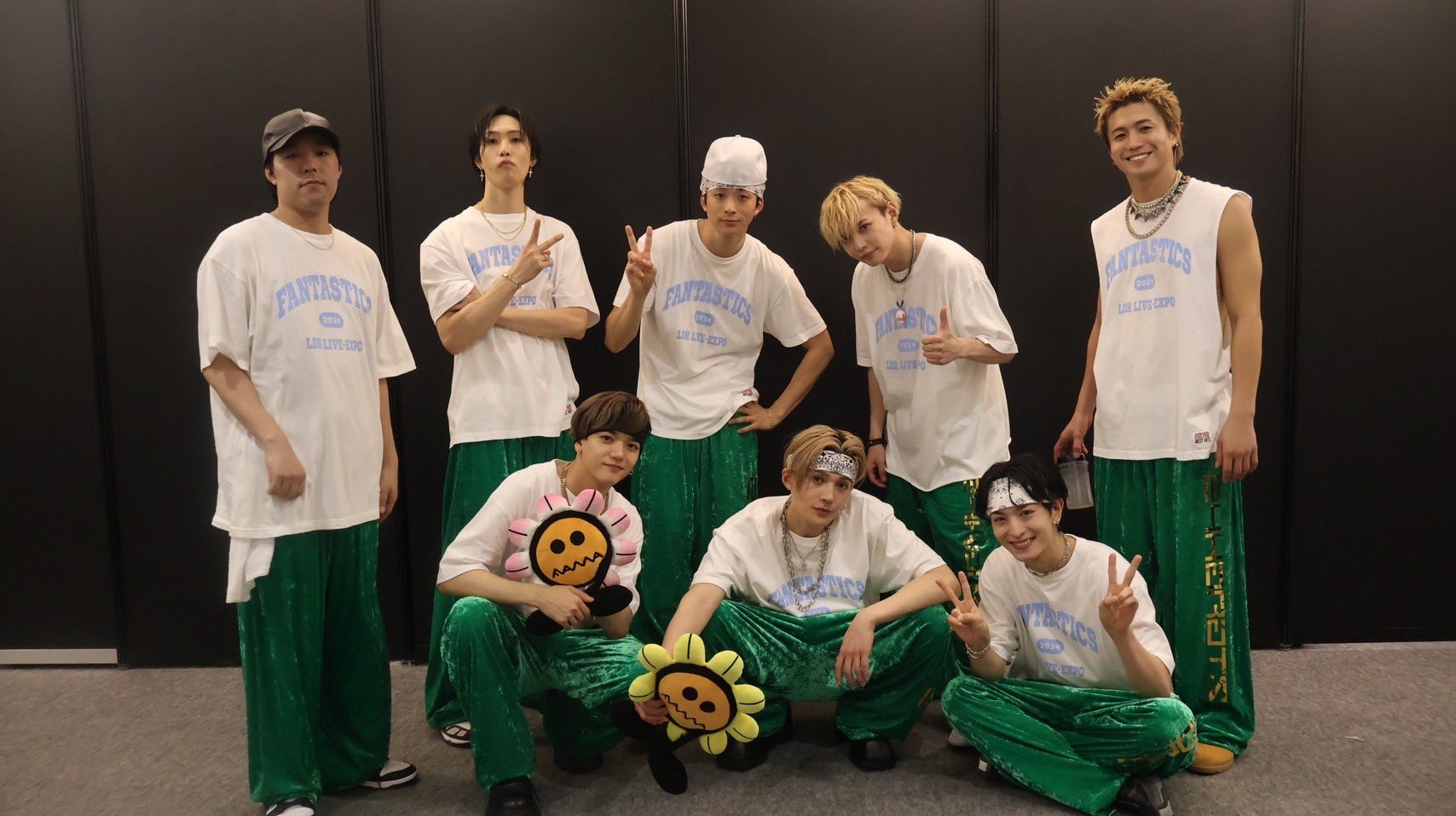 FANTASTICS from EXILE TRIBE | ARTIST | LDH - LOVE + DREAM +