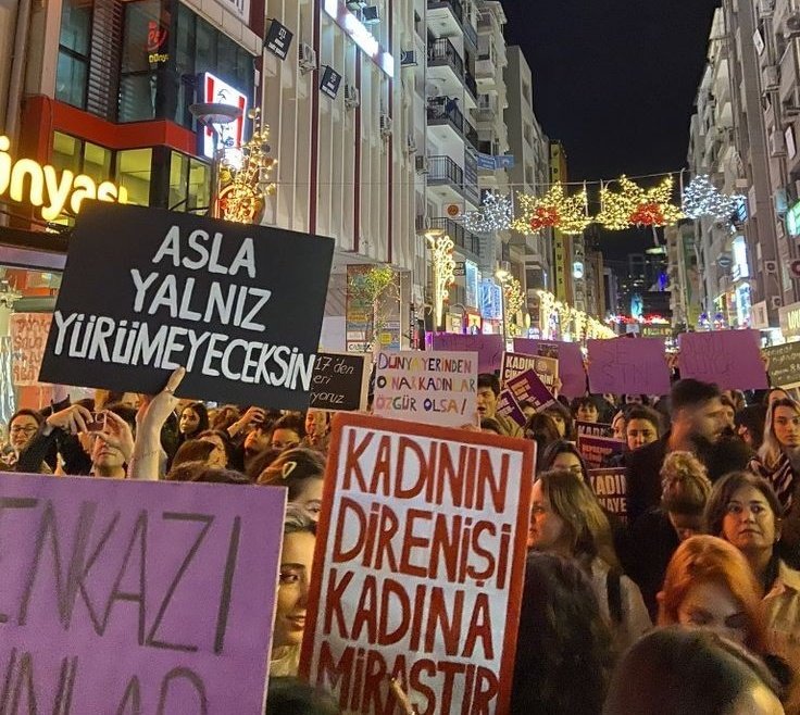 vantevio's tweet photo. asla yalnız yürümeyeceksin
#ŞiddeteKarşı6284 https://t.co/gWWA4bHTUG
