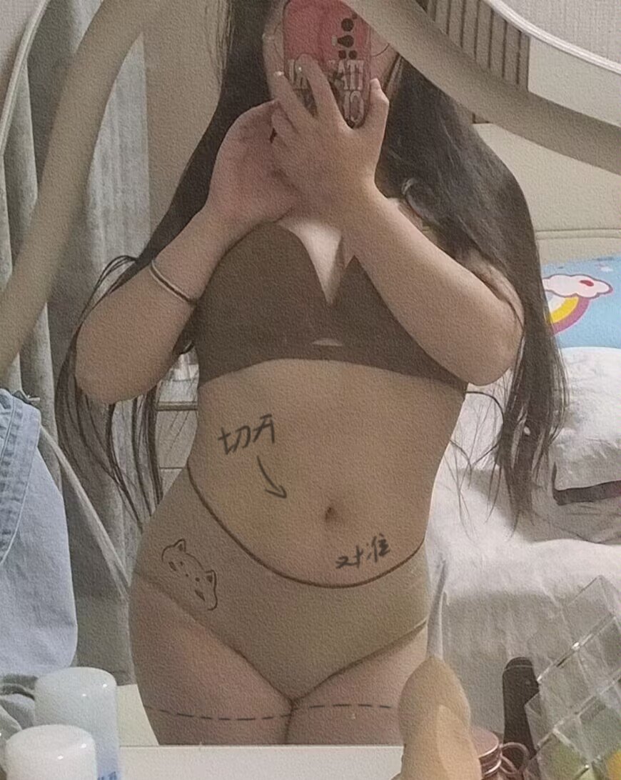 DelicousMe94971's tweet photo. 屠夫哥哥给画的切割线~
#肉畜 #屠宰 #开膛 #肢解 https://t.co/9Aitr0BSyy
