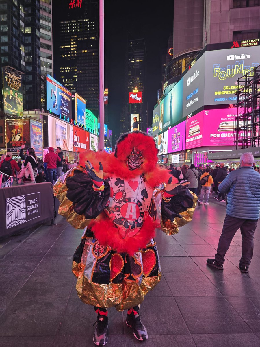 TurmaArtefato23's tweet photo. Nosso primeiro projeto ganhando o mundo.
Da vila da penha pra times square 🥳 https://t.co/SzR5zVSUKh