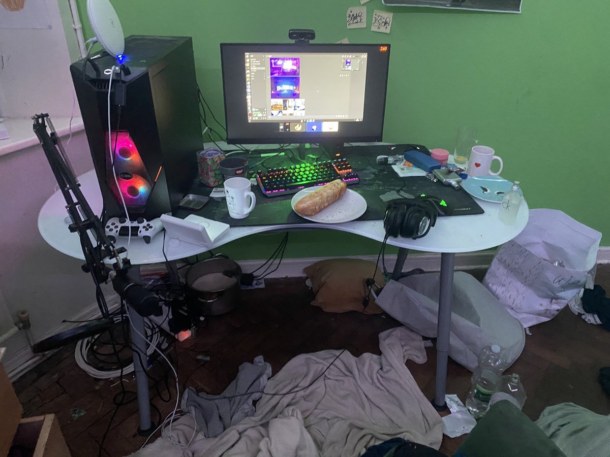 neeqola :3 tweet media