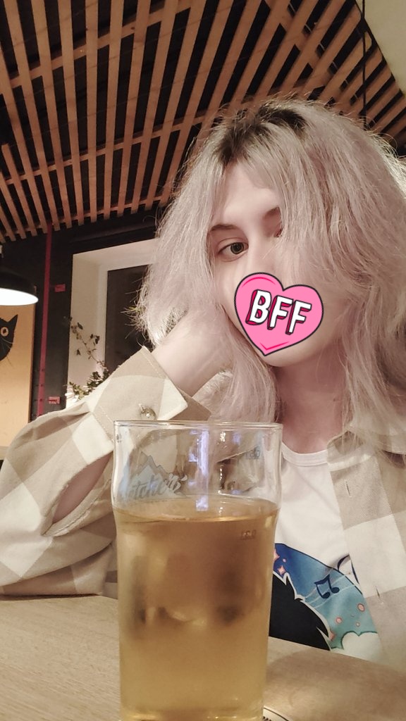 Collared tweet media