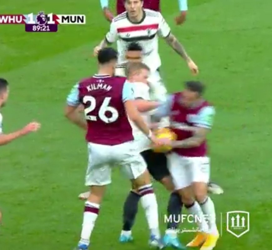 🚨🗣 - Alan Shearer on West Ham's penalty:

"Awful decision. That's a terrible decision whether you like Man Utd or not, and I don't understand why Michael Oliver (VAR) got involved."