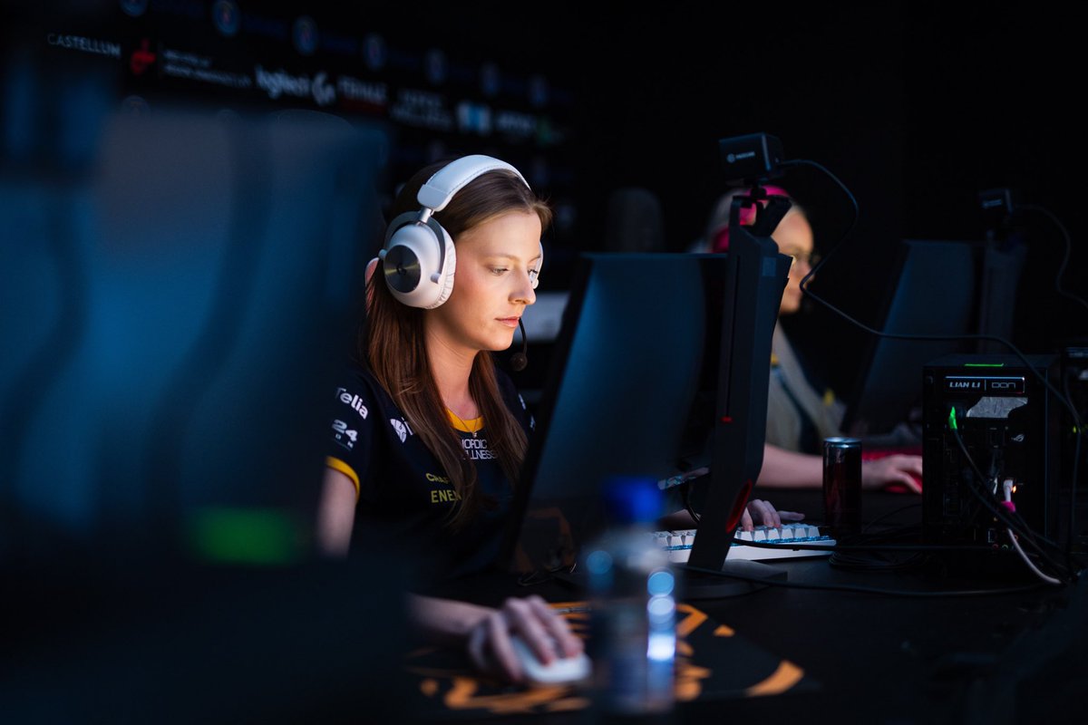 BIG Emmsan tweet media