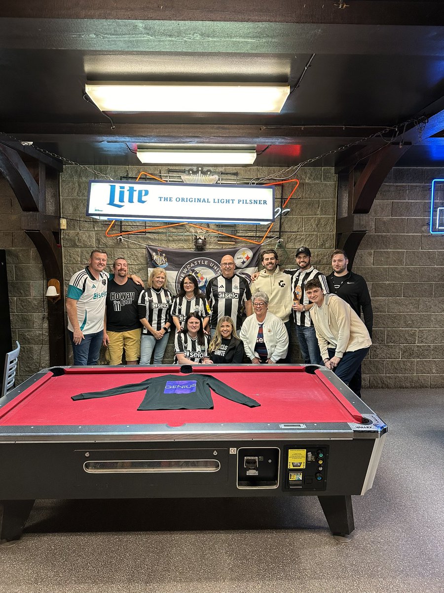 Penn_Mags's tweet photo. Shame about the result but good turnout for a first game back at the pub! 

#NUFC #MyPLMorning @PLinUSA https://t.co/gWoZ44O0i5