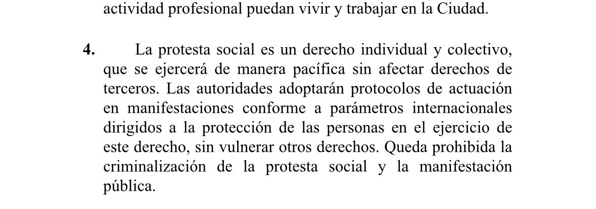 melissaayala92's tweet photo. Este uso de la fuerza contra dos juezas de distrito manda un mensaje claro: la protesta no está permitida 
Les recuerdo que la constitución de la Ciudad de México establece que la protesta social es un derecho https://t.co/ISk1yShAa4