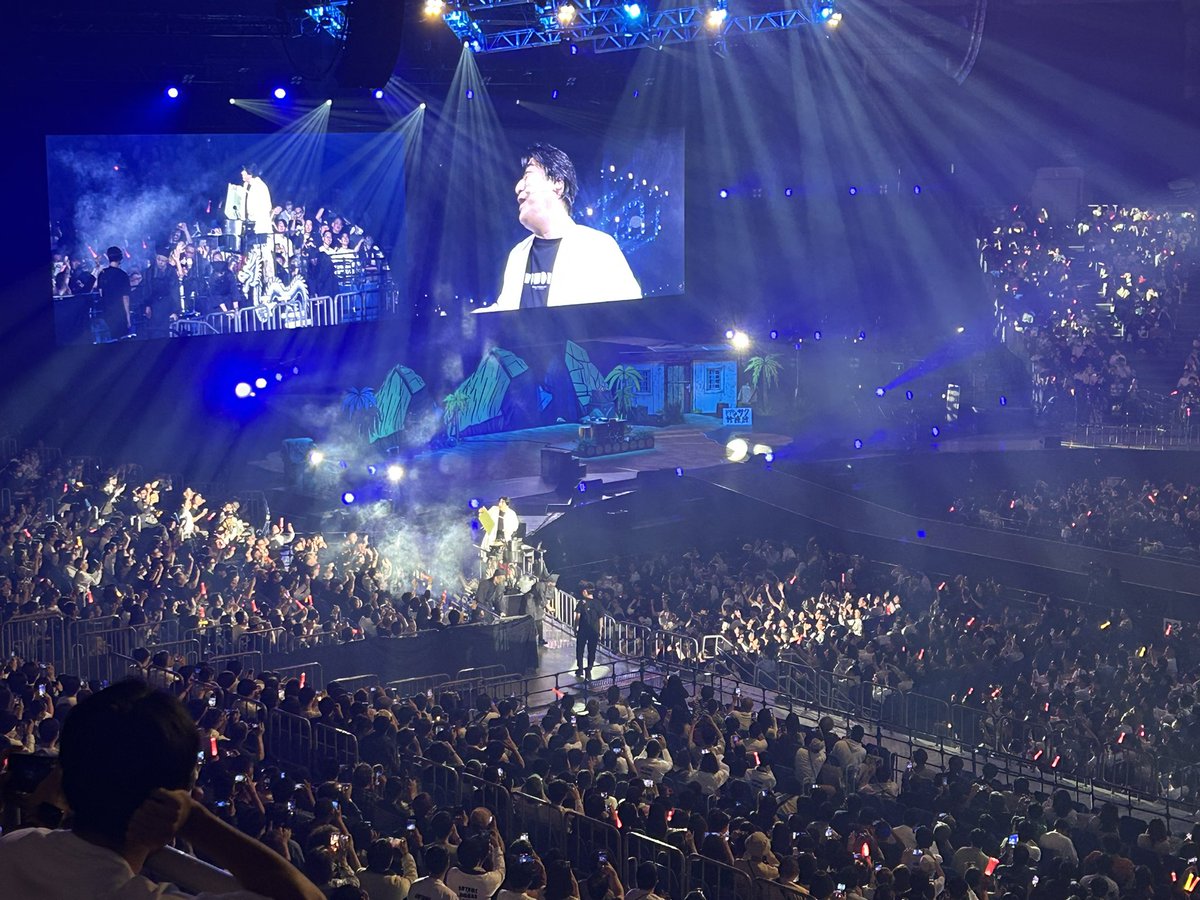 freshzonbie's tweet photo. 48歳のおじさんのイベントに51歳が参戦してきました！ゲストのチョイスも絶妙。ほんとに楽しい時間でした！
前乗りして2泊3日で野毛で飲み歩いて楽しかったー😊

#佐久間宣行のＡＮＮ0 https://t.co/bymTadE0RI
