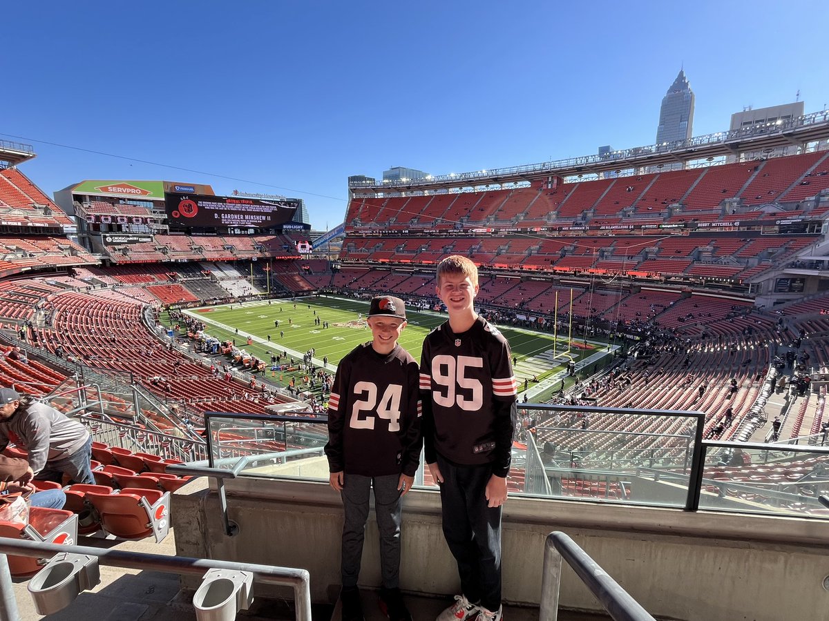 andyabbyault's tweet photo. Let’s go Browns! https://t.co/jO0pgXlbrG