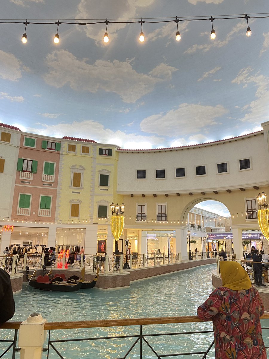 pammy18811's tweet photo. Villaggio mall in Doha 🇶🇦🫶🏻 https://t.co/uktIyO2vLC