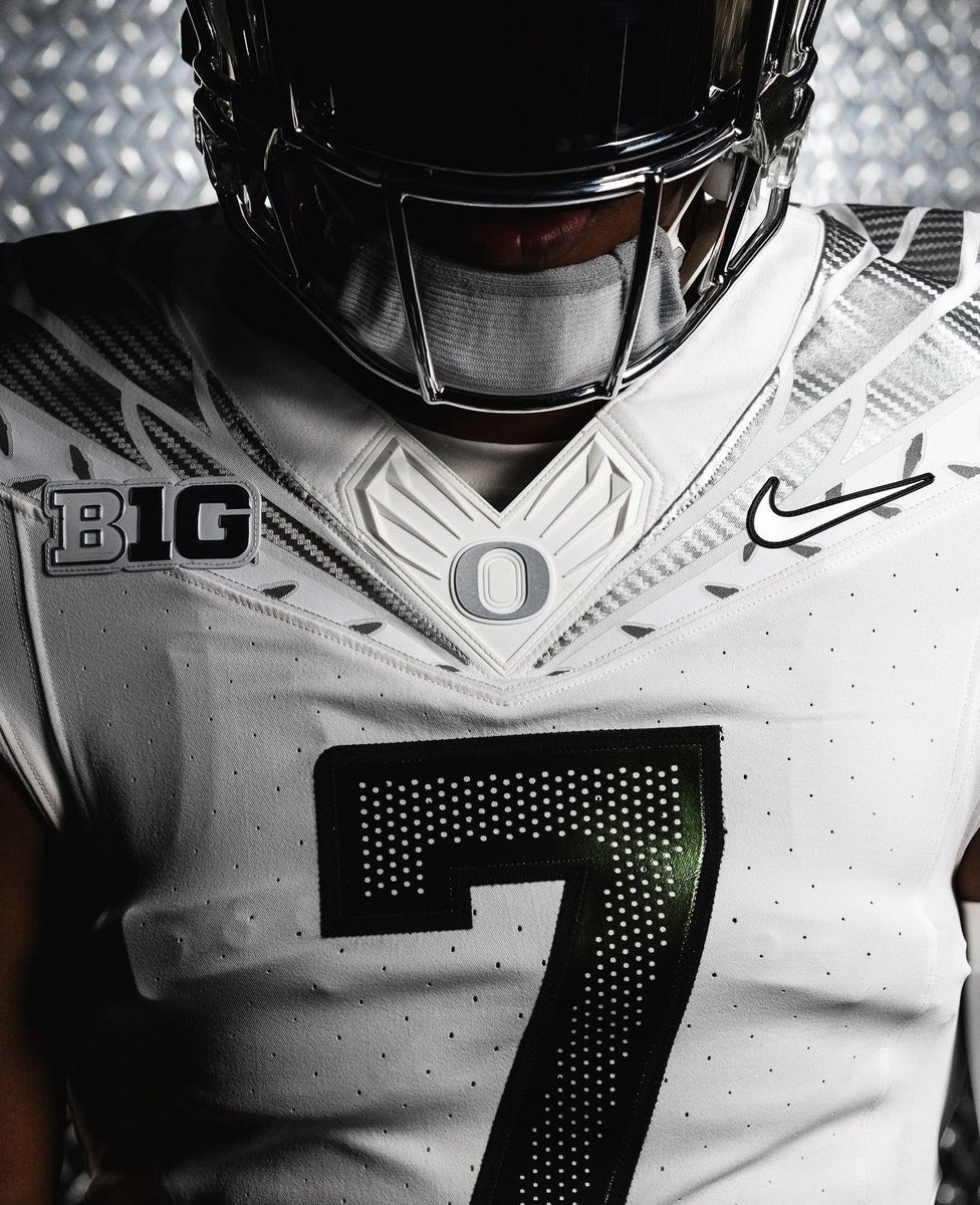 The new Generation O Warp Speed uniform for <a href="/oregonfootball/">Oregon Football</a> 

#uniswag