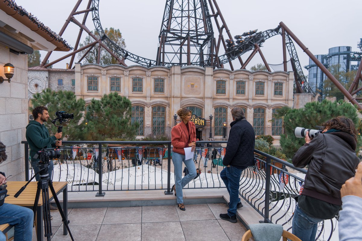 EuropaParkFR's tweet photo. Ce soir, on allume nos télés sur @M6 pour un @ZoneInterdite spécial #EuropaPark animé par @ophmeunier. Au programme : suivi de la construction de Voltron Nevera et coulisses du parc. 📺 

RT si vous regarderez aussi ! 🙋‍♀️ 🙋‍♂️ 🙋 https://t.co/iqOpcnsOms