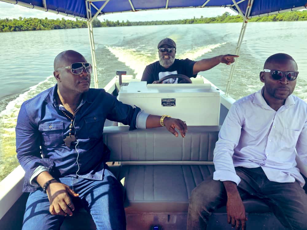 SongueMadiba's tweet photo. Départ Japoma-stop youpwe-stop base navale - arrivée Bonabéri validé. Le transport fluvial à Douala est faisable , l’ecotourisme est faisable, découvrons et protégeons nos mangroves  # MintransportMairiedelaVilledeDouala#💙🧜🏾‍♂️👑🇨🇲 https://t.co/nEhe47qM95