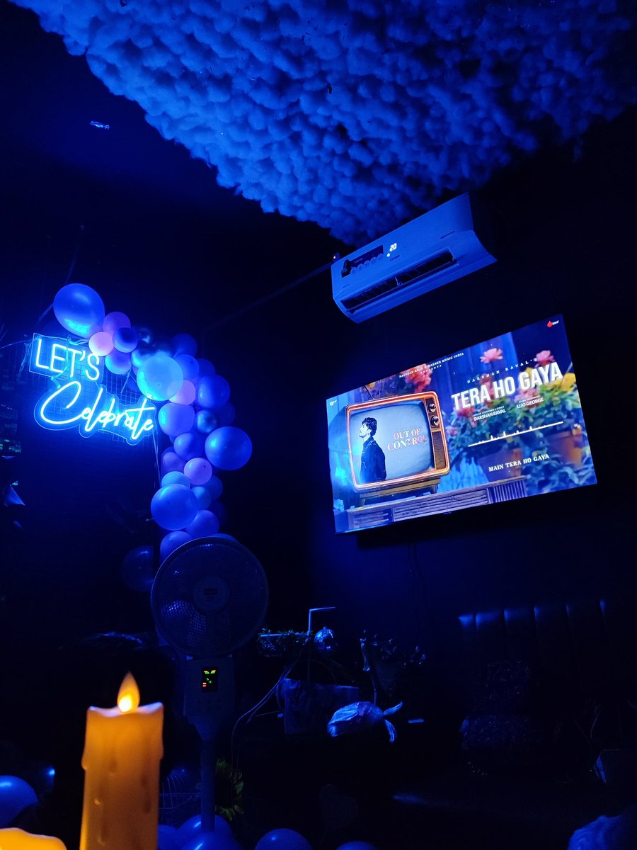 ashfa_dz's tweet image. It was such a beautiful experience...really enjoyed it alottt 🥹💙 Thankyou for giving us OutofControl @DarshanRavalDZ 💙
We missed you today a lil more :)💙

Big hugs to cuties who joined love you guys you all are amazing 💙👻

#OutOfControlParty