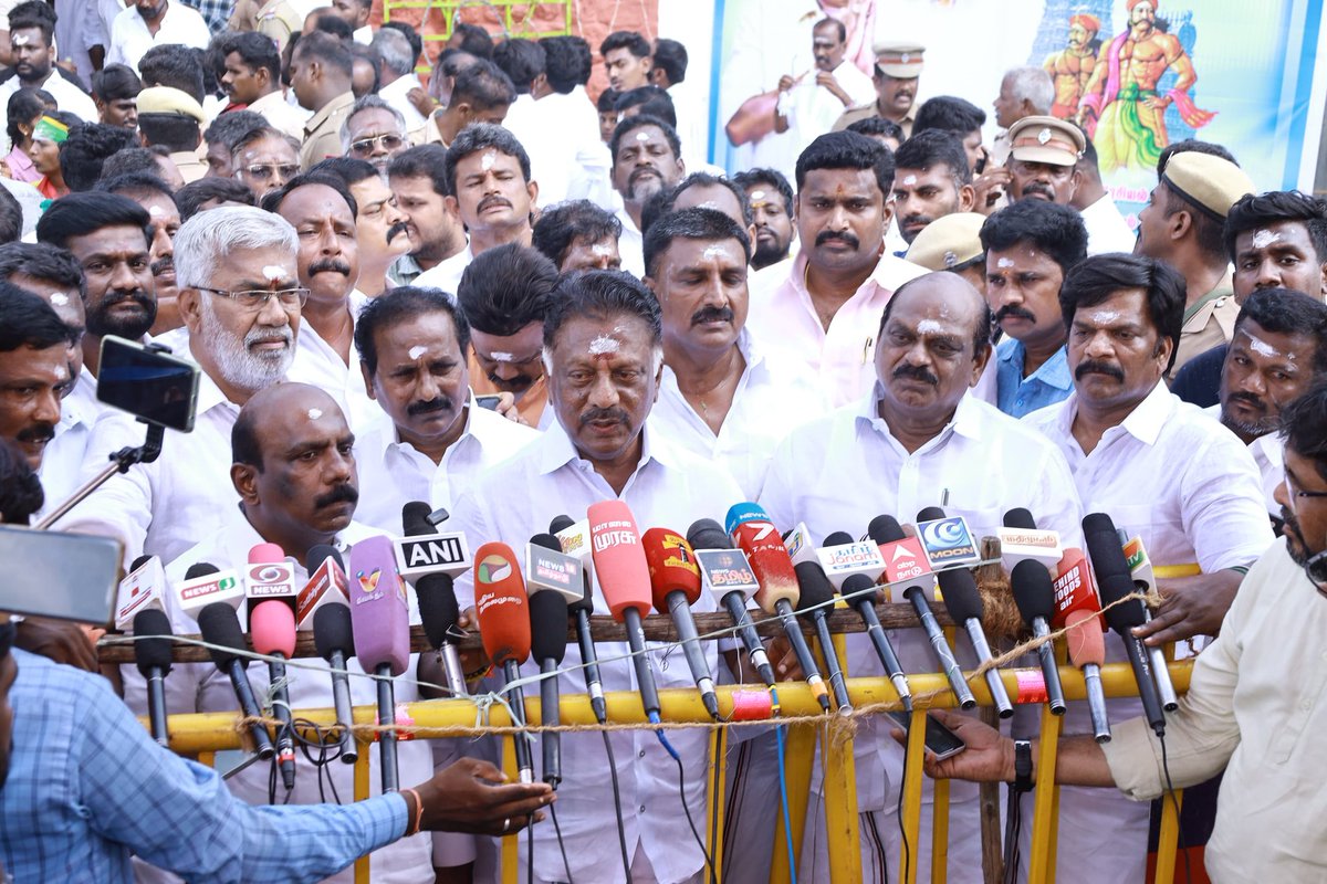 அஇஅதிமுக தொண்டர்கள் உரிமை மீட்பு குழு tweet media