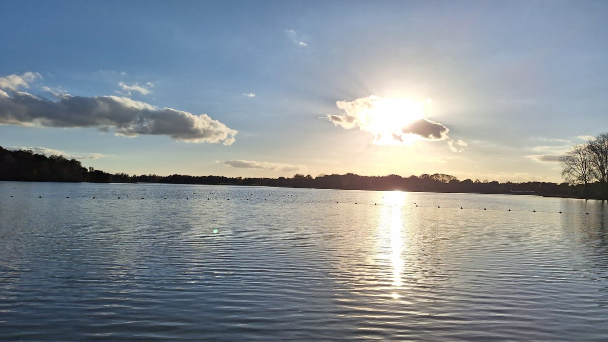 joshua_josprijs's tweet image. Weer lekker met Bowie op Recreatieplas #Bussloo geweest.